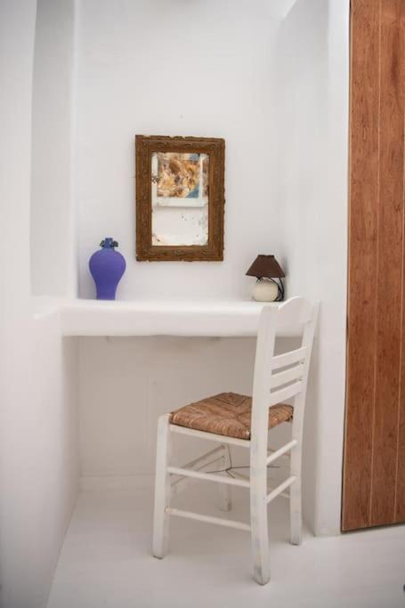 Astrea Suites "Ostria Cave Villa-Outdoor Jacuzzi" Oia  Bagian luar foto